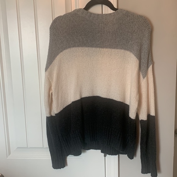 American Eagle color block sweater - Picture 3 of 3